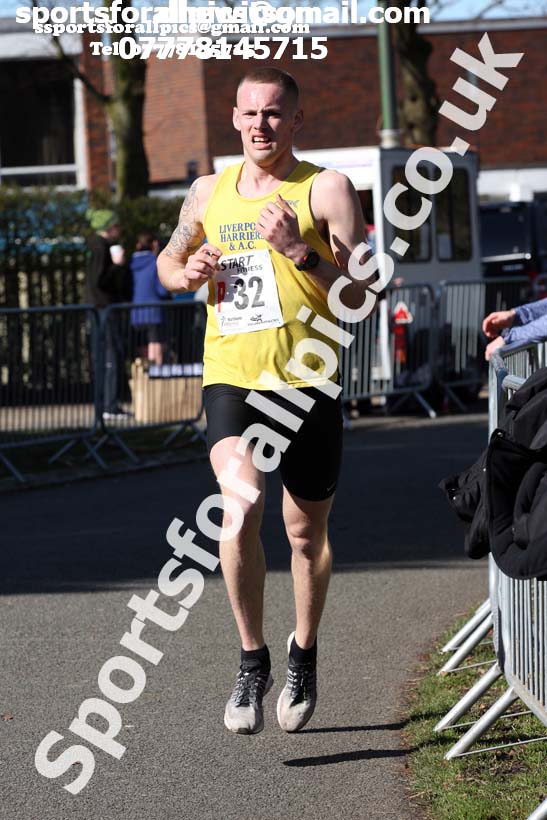 Senior mens Northern 12 Stage Road Relay Champs., Birkenhead Park. Photo: David T. Hewitson/Sports for All Pics